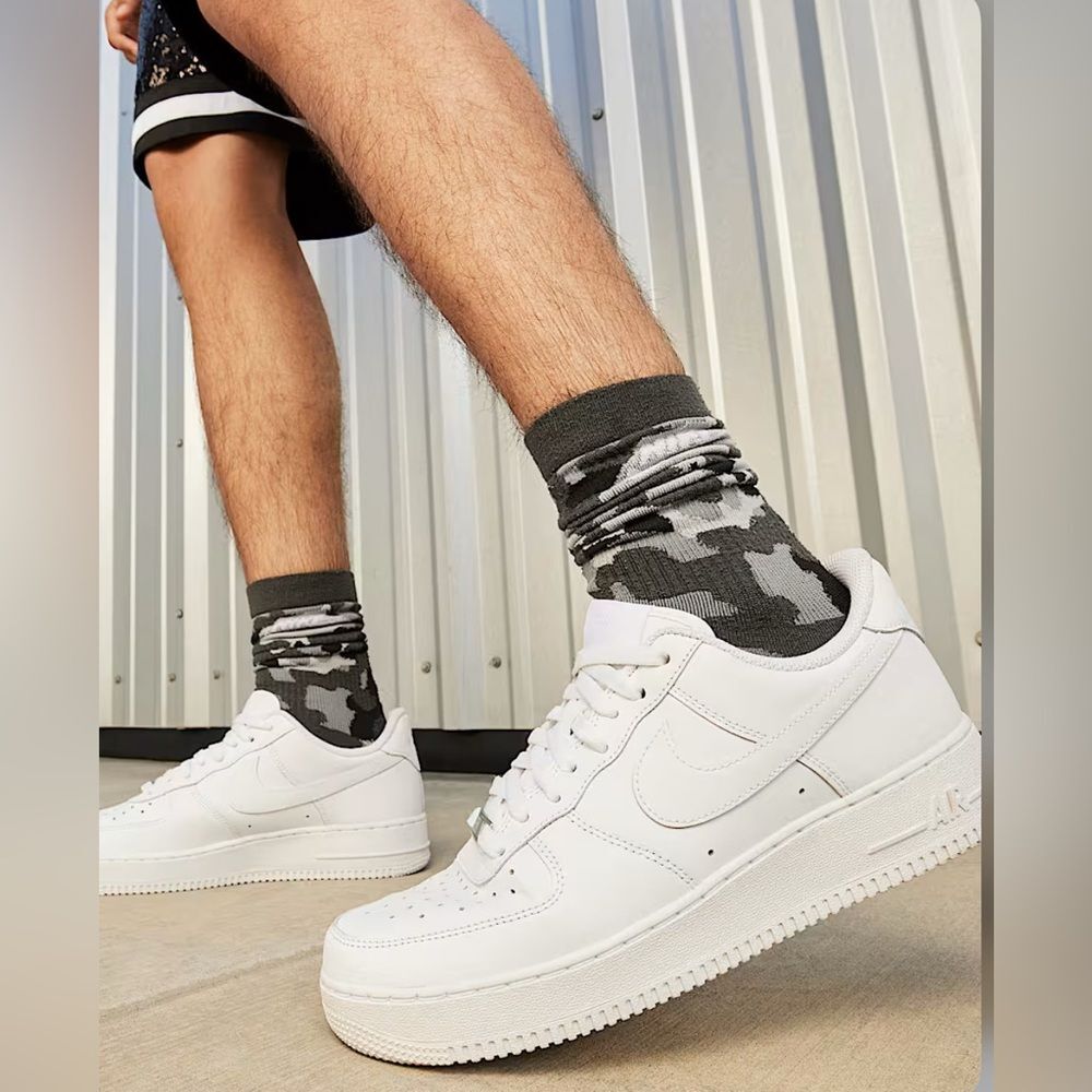 Men's Nike Air Force 1 '07 White Leather Sneakers